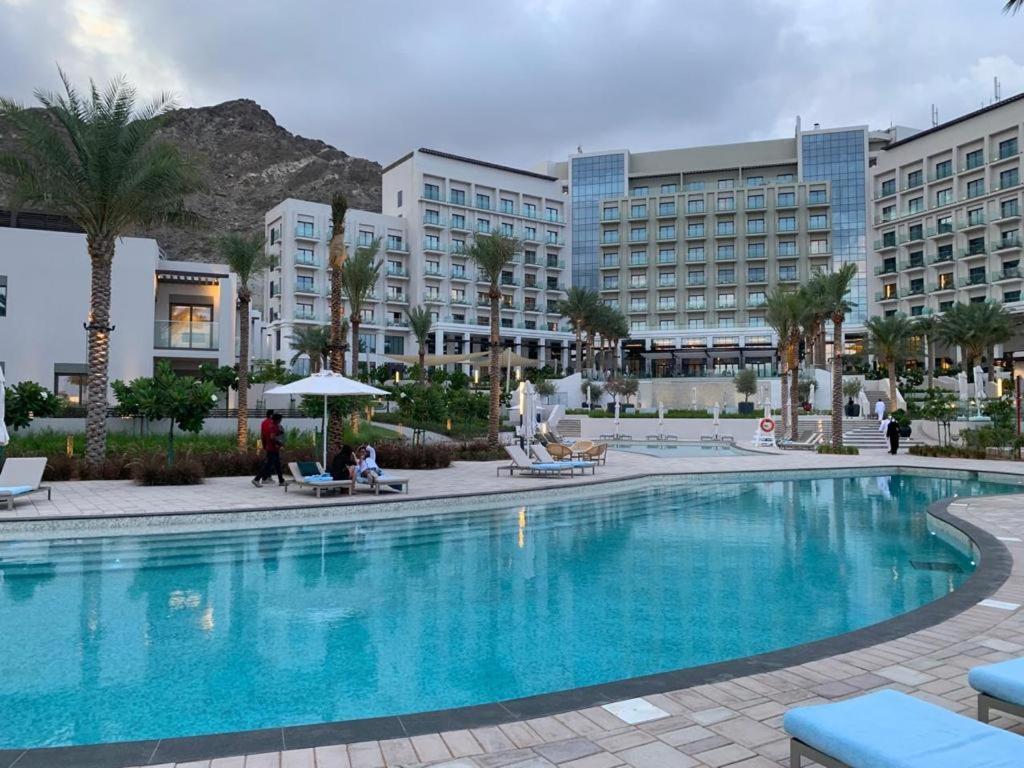 Ocean Mountain View Apartment At The Address פוג'יירה מראה חיצוני תמונה